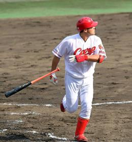 広島・末包　豪弾！新井新監督に勝負強さ＆飛距離アピール　右の長距離砲、外野レギュラー狙う