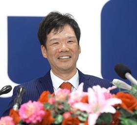 カープ藤井ヘッド「（新井監督は）ひと言で言ったら好きです」【一問一答】