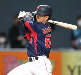 侍・西川龍馬　好調キープ３試合連続Ｈ　右翼もこなした！本番代表入りへ攻守アピール
