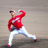 　紅白戦で２回をパーフェクトに抑えた森