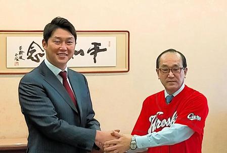 　松井広島市長に就任あいさつを行った新井監督