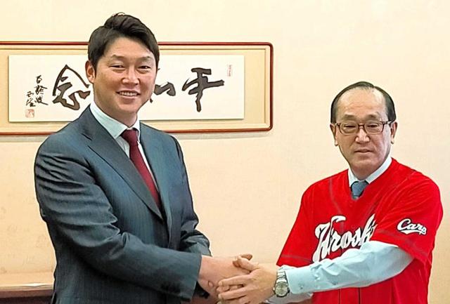 カープ新井監督　広島を元気に！松井市長らにほとばしる情熱で就任あいさつ