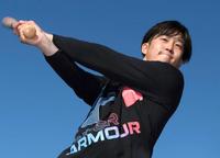 　さらなる飛躍を誓い、バットを振る（撮影・田中太一）