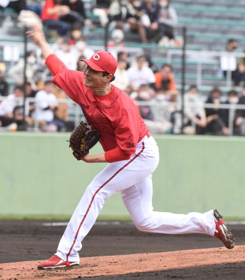 　先発し２回１安打無失点の大瀬良（撮影・佐藤厚）