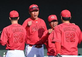 広島・新井監督がＯＰ戦初勝利「勝つに越したことない」　田中がマルチ　遠藤、床田が好投【一問一答】