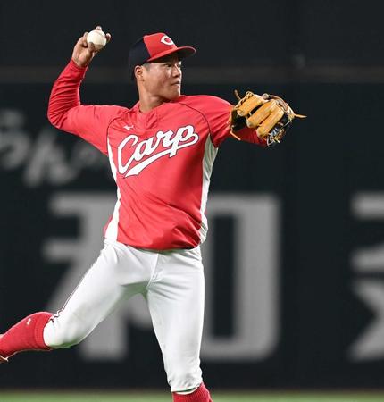 　開幕１軍を目指し軽快な動きを見せる韮沢