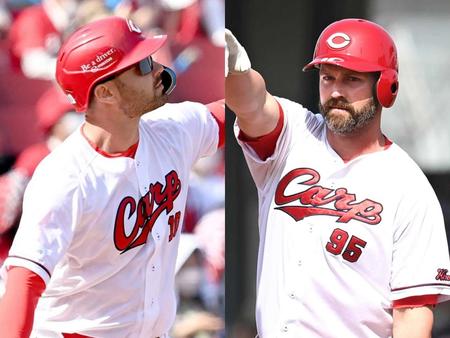 　（左）２ランを放つマクブルーム　（右）先制適時二塁打を放ちポーズを決めるデビッドソン