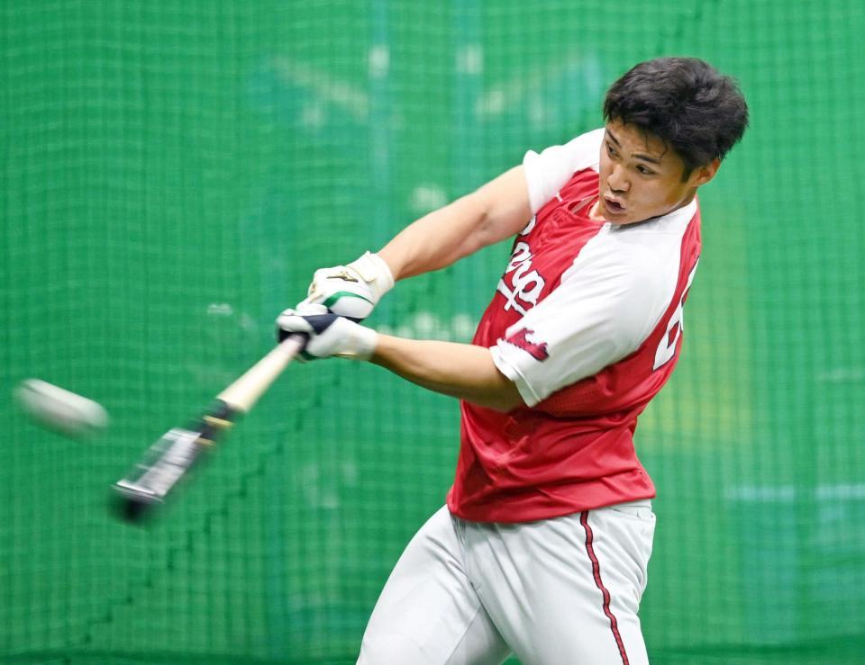 　黙々と打撃練習する田村（撮影・田中太一）