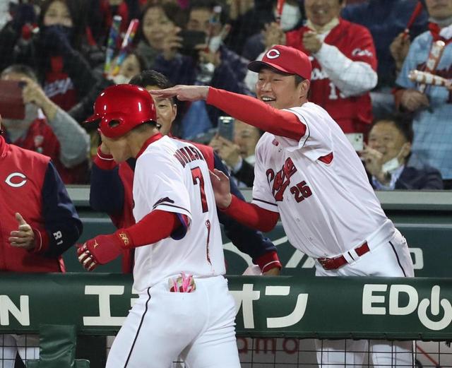 広島・新井監督　代打本塁打の堂林に「カッコイイじゃん」開幕４連敗から連勝