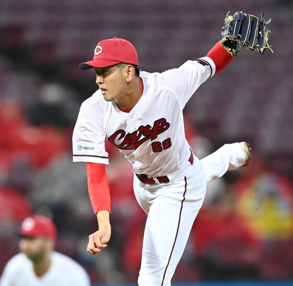 　先発し、投げ込む遠藤（撮影・田中太一）