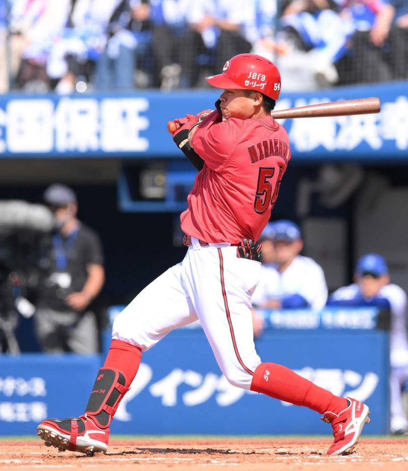 　２回、右前安打を放つ韮沢（撮影・伊藤笙子）