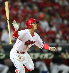 広島・田中が３号３ランでプロ初先発の黒原を援護　７連敗中のヤクルトに大量リード