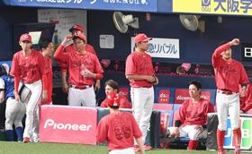 広島・新井監督　オリックス・山下に脱帽「いい投手」　スタメンに「真っすぐに強い」左打者８人も　球団通算４９００敗