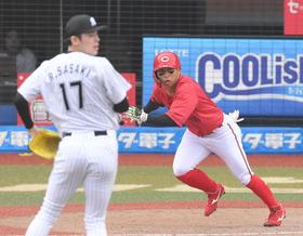 カープ羽月　佐々木朗希の連続無失点を止めた工夫「速い球を早く振るのではなく」　今季初安打が２点タイムリー