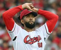 　２回、小郷に適時打を許し、悔しがるコルニエル（撮影・田中太一）