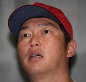 広島・新井監督が悲痛　北別府氏の訃報に「すごく残念」「頑張りんさいよと優しく言って頂いた」「天国で見守ってくれている」