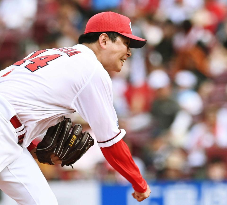 　７回、力強く投げ込む大瀬良