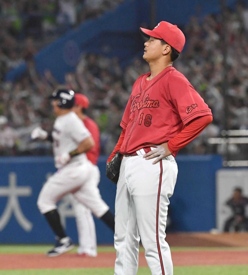 　４回、オスナに３ランを浴びる森（撮影・佐々木彰尚）