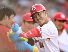 カープ小園　千金１号２ラン「期待に応える思い」　自問自答した２軍降格「周りが全然見えてなかった」