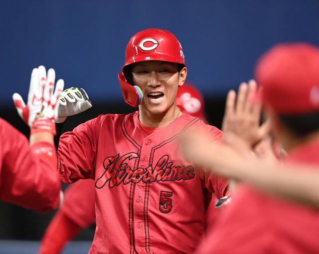 広島　“涌井キラー”の西川が８号３ラン　連敗ストップへ広島が３点先制