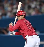 　３回、安打を放つ森