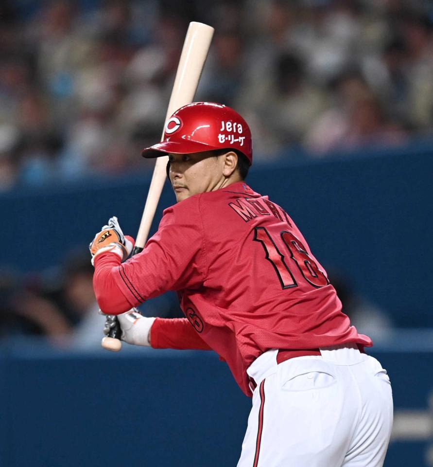 　３回、安打を放つ森