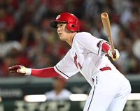 　７回、二塁打を放つ森下（撮影・田中太一）