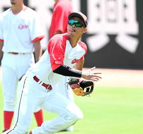 中村奨成　広島起爆剤の期待担い１軍昇格「もうやるしかない」　黒星先行の対左　新井監督「外野一本にして」