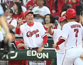 広島が首位浮上！大躍進の原動力は…ミスをフォローし合えるチーム力と選手の成長　岡義朗氏の分析