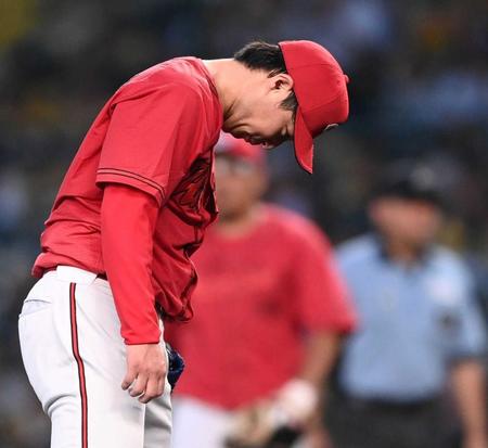 　３回、味方守備の乱れで逆転を許した野村（撮影・田中太一）