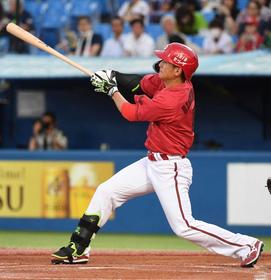 カープ西川龍馬　復帰即タイムリーで３年連続１００Ｈ　痛恨黒星も４番が光「チームが勝てれば」
