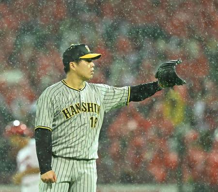 　６回、広島打線に打ち込まれる馬場（撮影・高部洋祐）