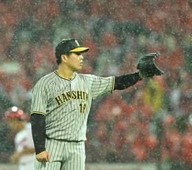 マツダスタジアムで珍光景　広島－阪神戦で降雨中断　急いで全面シート準備も→雨脚弱まりすぐ撤収　虎党「コールド」願うも