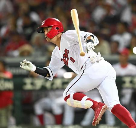 　新井野球の象徴的活躍を見せる上本