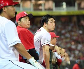 広島　逆転負けで自力優勝の可能性復活せず　守護神・矢崎は４試合連続失点