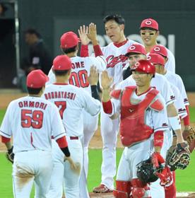 広島　ＣＳ本拠地開催へ逆転勝ち　松山「ここでＣＳやりたい」３位・ＤｅＮＡも勝って３ゲーム差変わらず　残り１０試合