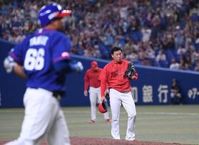 広島　痛恨のサヨナラ負けで３位と２差　９回２死栗林が同点ソロ被弾　１１回は大道崩れる