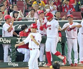 広島が末包の決勝弾で快勝　球団新監督１年目最多の７４勝に到達