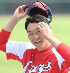 カープ新井監督　ＣＳは超攻撃的采配　「全く別物」「あっという間に終わる。見極めが大切」