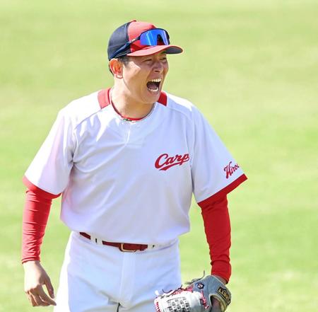 　練習で気迫の表情を見せる大瀬良（撮影・田中太一）