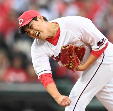 　延長１０回、ＤｅＮＡ打線を無失点に抑える九里（撮影・田中太一）