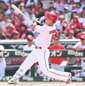 広島が西川の一撃で先制　球場大歓声　今永の１４９キロを仕留める「思い切っていきました」