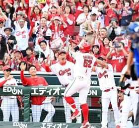 広島・新井監督　神采配で連勝突破！六回ピンチに大道でピシャリ→代打・末包弾　阪神戦へ「高校球児のように戦ってきたい」