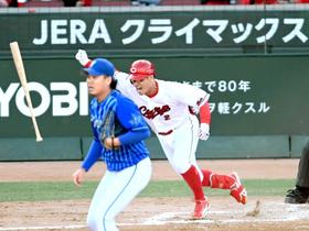 広島・田中　代打ズバリＣＳの鬼！通算打率・４５２　初球決め打ちＶ打！即ガッツポーズ「うれしさが我慢できなかった」