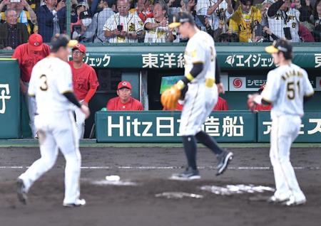 広島　３連敗でＣＳ敗退　新井監督「勝てなかったことに悔いはある」も「選手全員には、ありがとうって言いたい」