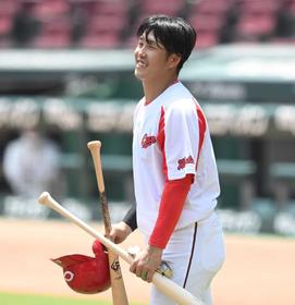 カープ小園　侍選出で守備の極意を学ぶ　同世代の名手と共闘「いろんな選手がいるので、いい経験」