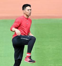 広島・秋山　右膝手術　来春キャンプ中復帰へ　右肘手術の大瀬良とともに新井監督は完治最優先「絶対に焦らないでくれ」