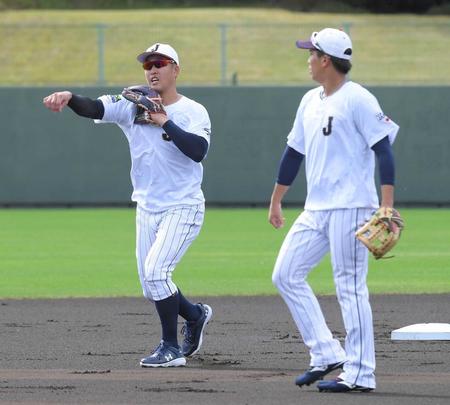 広島・小園 門脇と同級生コンビで侍二遊間 何度も連係確認「守備が一番大事」勝利へ導く