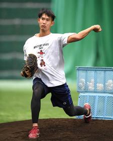 広島・長谷部　新スタイル「イメージはサイドスローです」　休日返上でフォーム固め「来年は食い込んでいかないと」