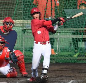 カープ久保　２年目の飛躍へ猛アピール　打撃→「始動早めて収穫」　守備→「可能性広げる」二塁挑戦中